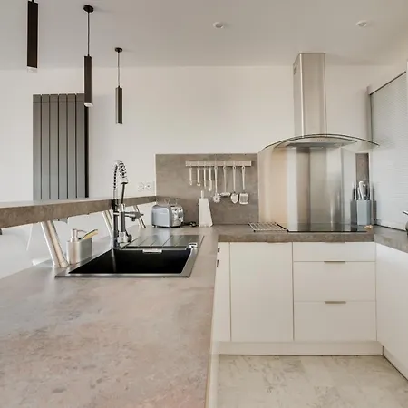 Appartement Charmant 3 Pieces Proche Du Centre D'antibes Antibes