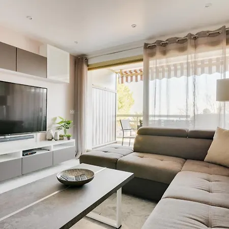 Charmant 3 Pieces Proche Du Centre D'antibes Appartement Antibes